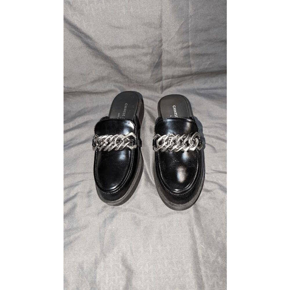 NWOB Chinese Laundry Paris Black W/Silver Chain Mule Size: 5